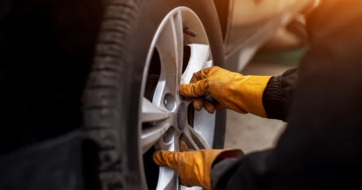 Image of Changing a Tyre on the Motorway: What to Do Safely