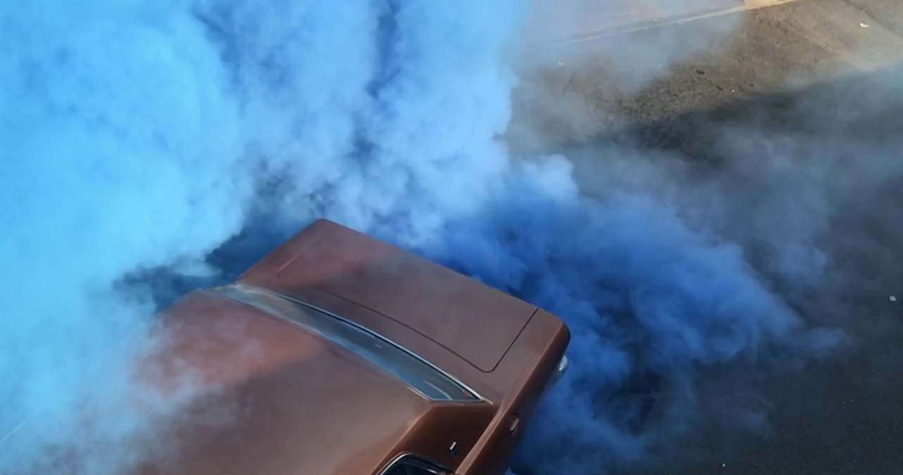 Image of Coloured Smoke Tyres: The Drift Scene