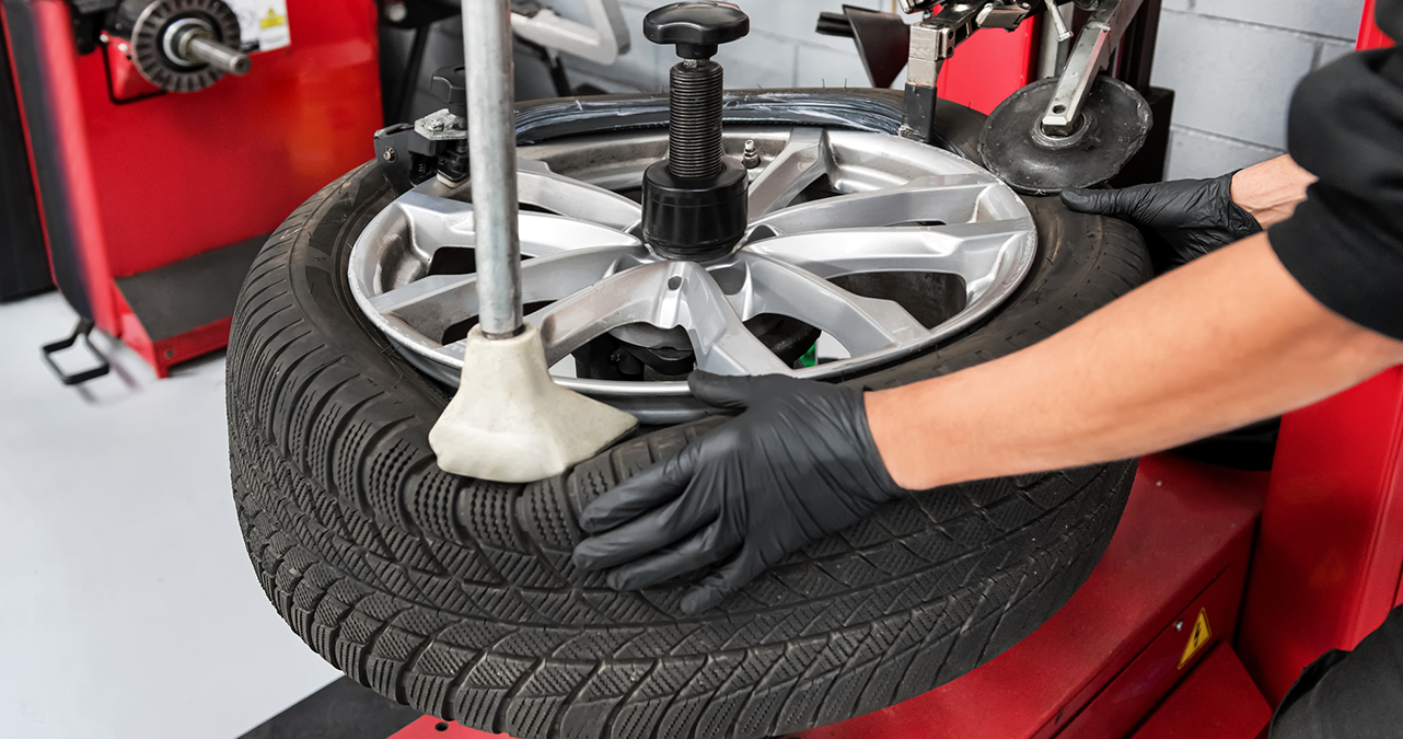 Image of How to Remove a Tyre From a Wheel Rim Safely