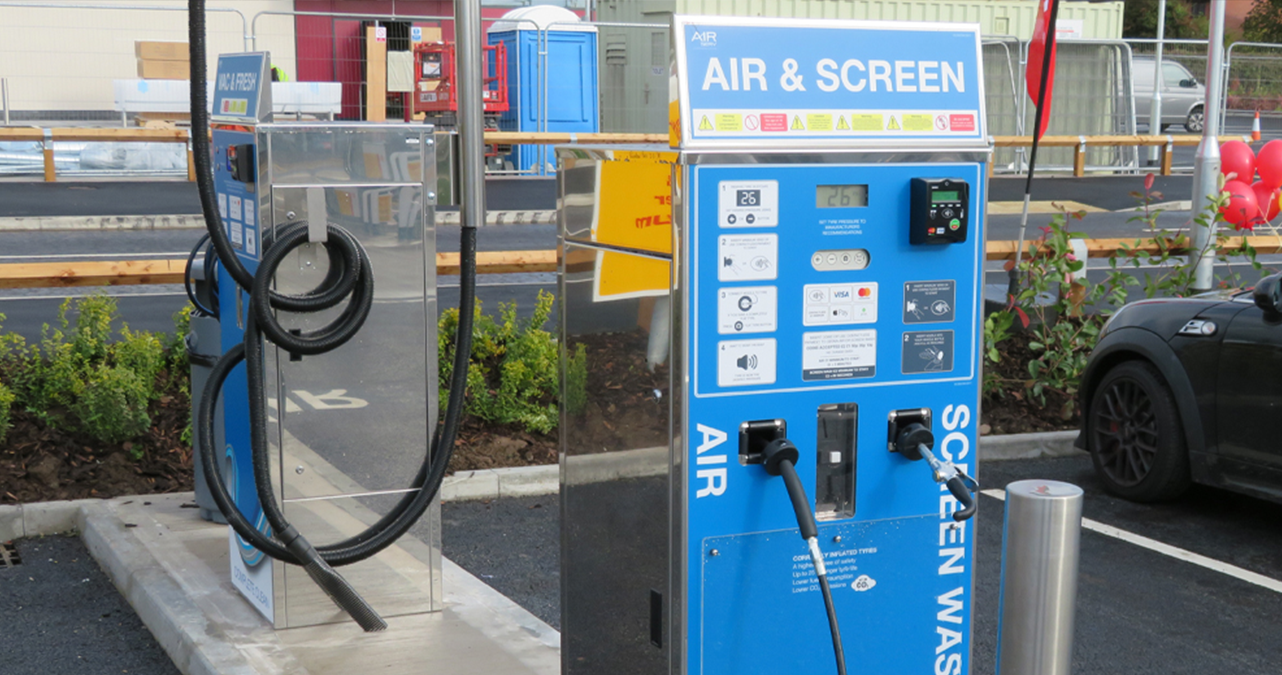 Image of How to Use a Tyre Inflator at the Fuel Station