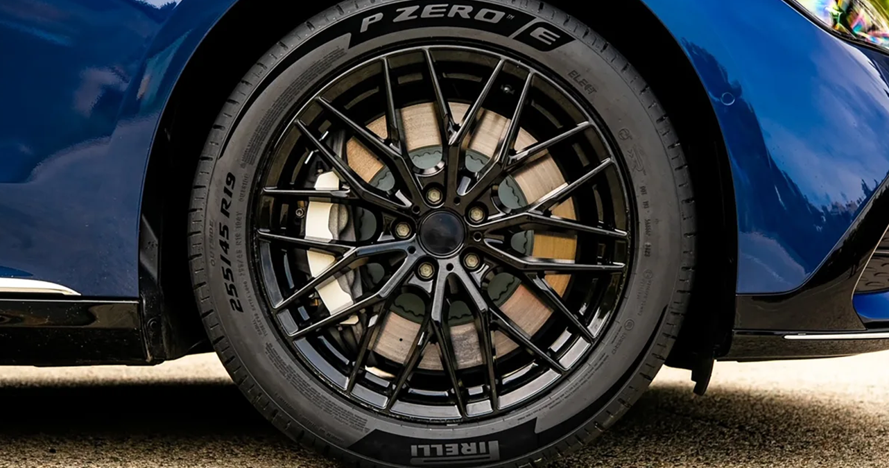 Image of Top British Tyre Manufacturers: Dunlop & Pirelli