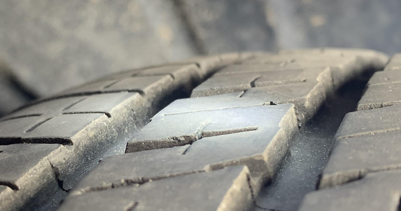 Image of What Causes Feathering on Tyres?